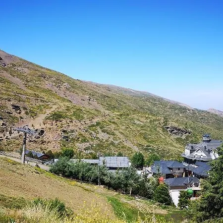 Hotell Miramar Apartamento A Pie De Pistas Zona Baja *